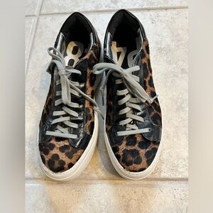 P448 Leopard print platform sneakers